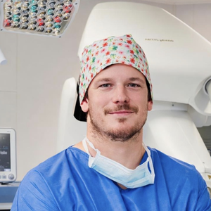 Dr Alexandre Lucas